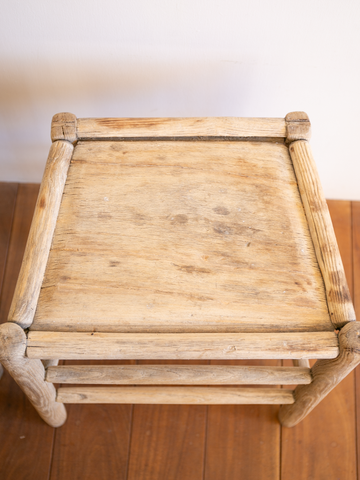 Stool / スツール