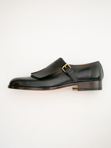 forme Ladies T strap shoes