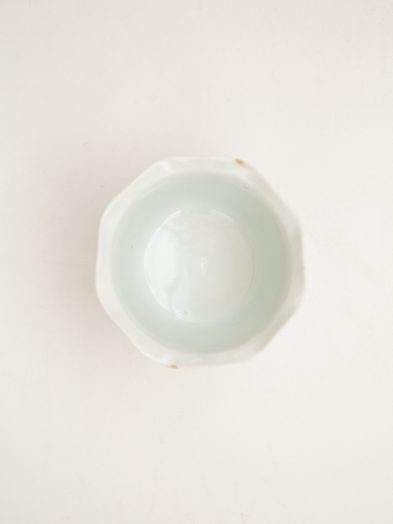 古伊万里白磁猪口 (江戸中期) 向付 ①