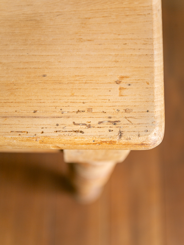 Turning leg table / ろくろ脚テーブル