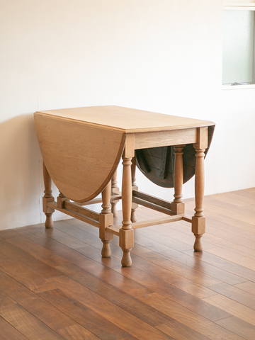 Gate leg table (England 1950`s)