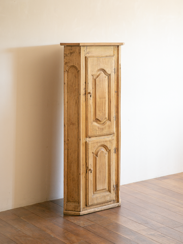 Corner cabinet / コーナーキャビネット