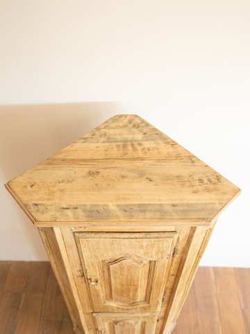 Corner cabinet / コーナーキャビネット