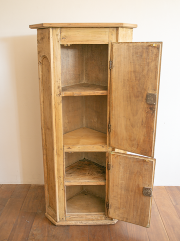 Corner cabinet / コーナーキャビネット