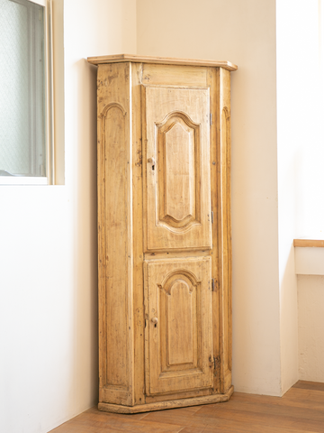Corner cabinet / コーナーキャビネット