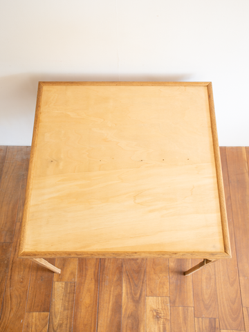 Square folding table / スクエア折り畳みテーブル