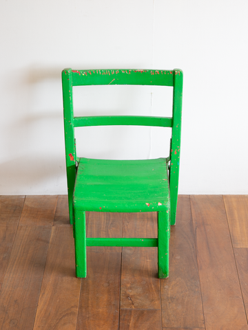 Child chair / 子供用椅子