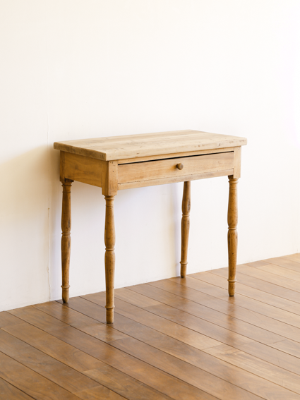 Table (France 1920`s)