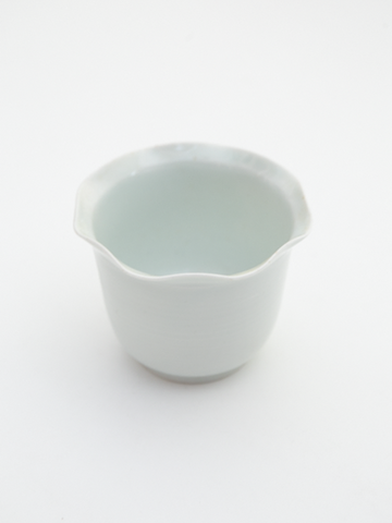 古伊万里白磁猪口 (江戸中期) 大 完品