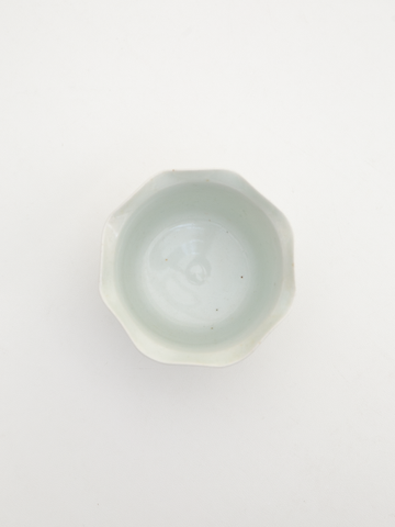 古伊万里白磁猪口 (江戸中期) 大 完品