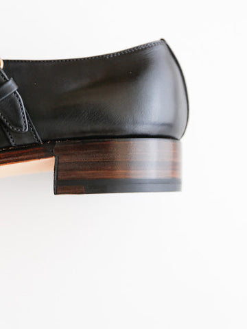 forme Ladies T strap shoes