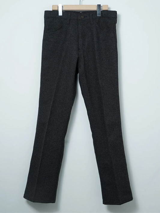 MÍCATA  Wrangler Wrancher Dress Jeans