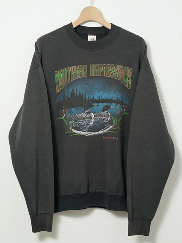 MÍCATA  Fruit of the Loom Crew Neck Sweatshirt