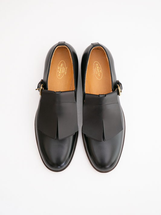 forme Ladies T strap shoes