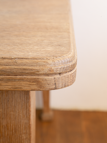 Oak table (England 1920`s)