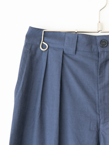 THE HINOKI Organic Cotton 2tuck Tapered Pants