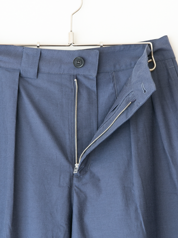 THE HINOKI Organic Cotton 2tuck Tapered Pants