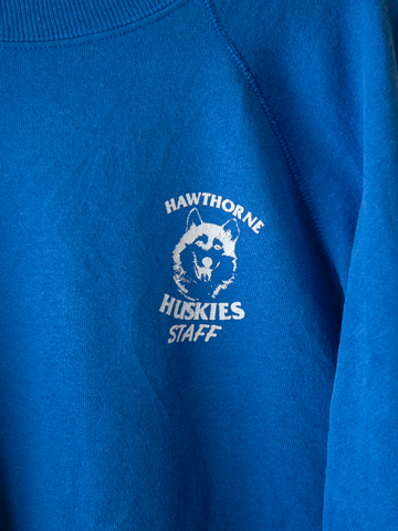 MÍCATA  Hanes Crew Neck Sweatshirt