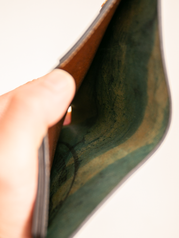 forme Post Wallet (Cordovan Black×DOUBLE Brown)