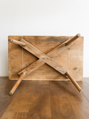 Table (Belgium 1940's)